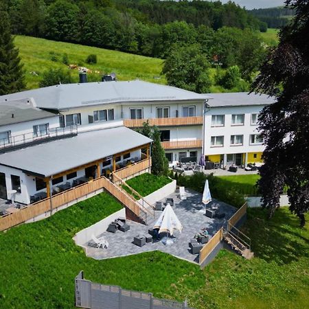 Hotel Berghof Wasserkuppe & Gaestehaus Fuldaquelle Gersfeld Exterior foto