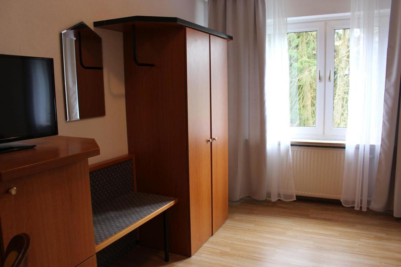Hotel Berghof Wasserkuppe & Gaestehaus Fuldaquelle Gersfeld Habitación foto