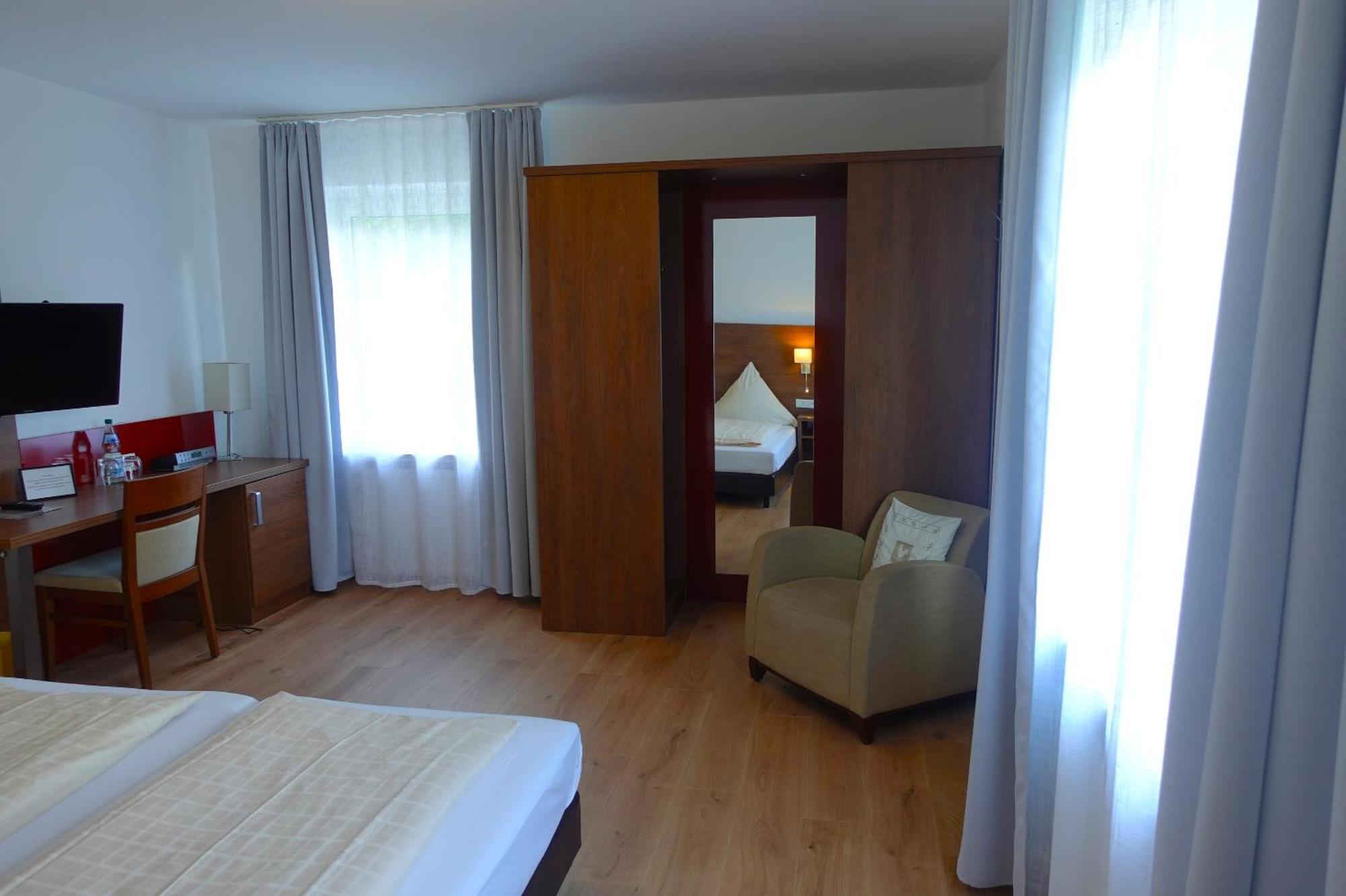 Hotel Berghof Wasserkuppe & Gaestehaus Fuldaquelle Gersfeld Habitación foto