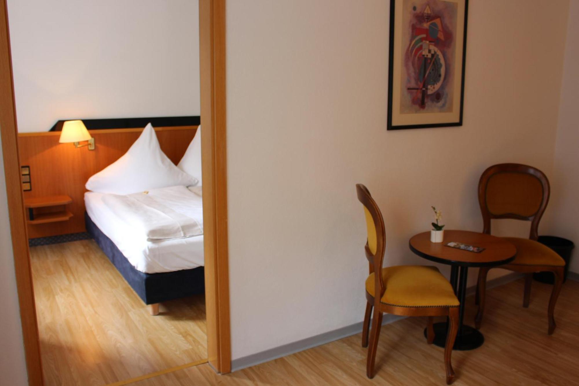 Hotel Berghof Wasserkuppe & Gaestehaus Fuldaquelle Gersfeld Habitación foto